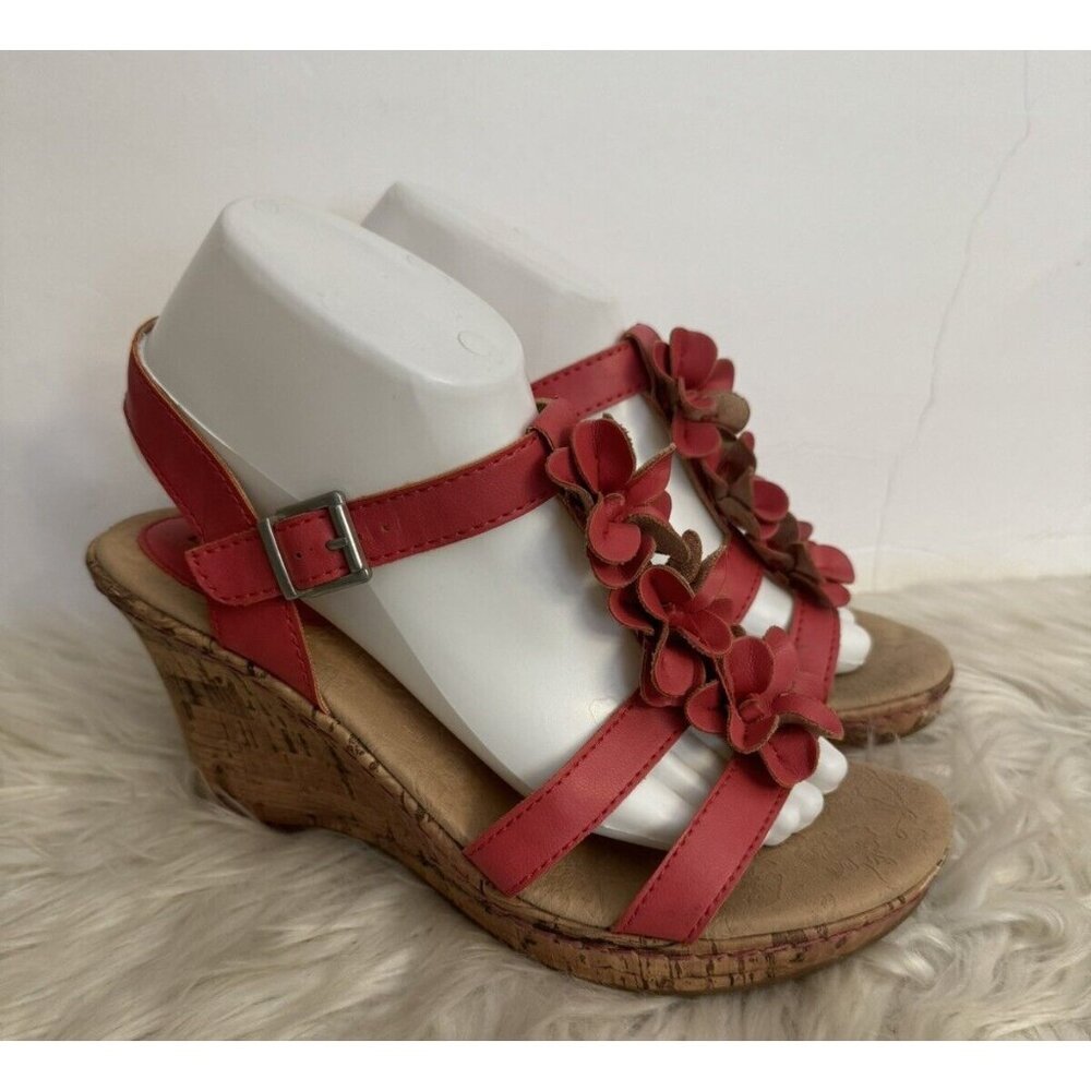 B.O.C. BOC  Evita Coral‎ Flower Wedge T Strap Sandal Size 9M Comfort shoe